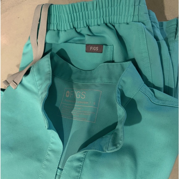 Figs Other - Mint green set, yola skinny pants petite medium, rafaela small top